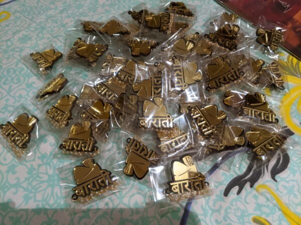 barati customized brooches