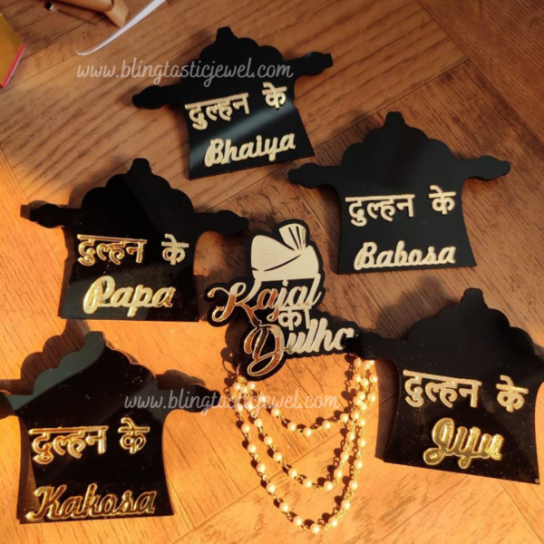 Customized brooches for team groom